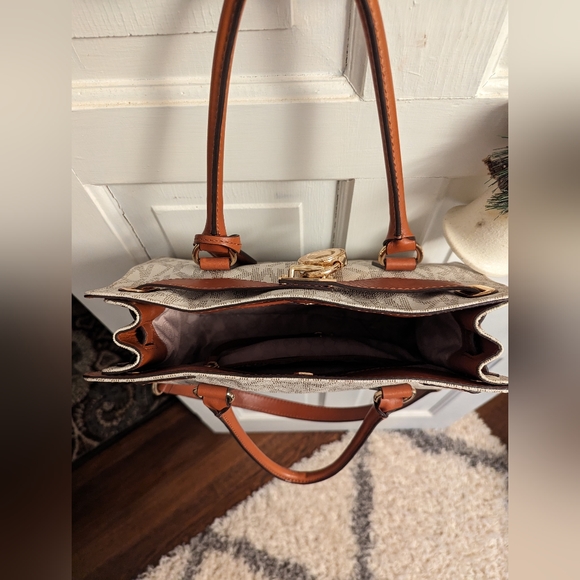 Michael Kors tote 👜 - Picture 2 of 4